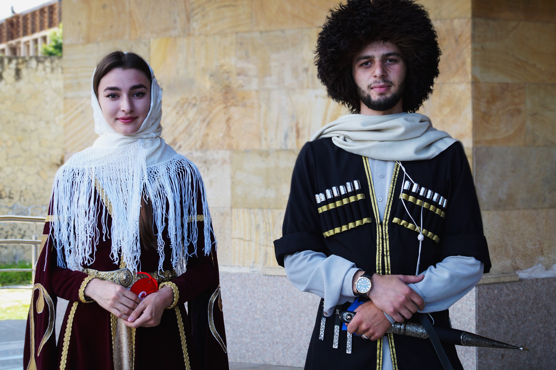 Какие есть народы кавказа. Дагестанская Национальная одежда лезгинов. Национальная одежда даргинцев Дагестана. Кабардинцы и балкарцы. Дагестанская Национальная одежда Кумыков.